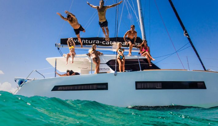 Luxury Yacht Rental Bachelor and Bachelorette Parties