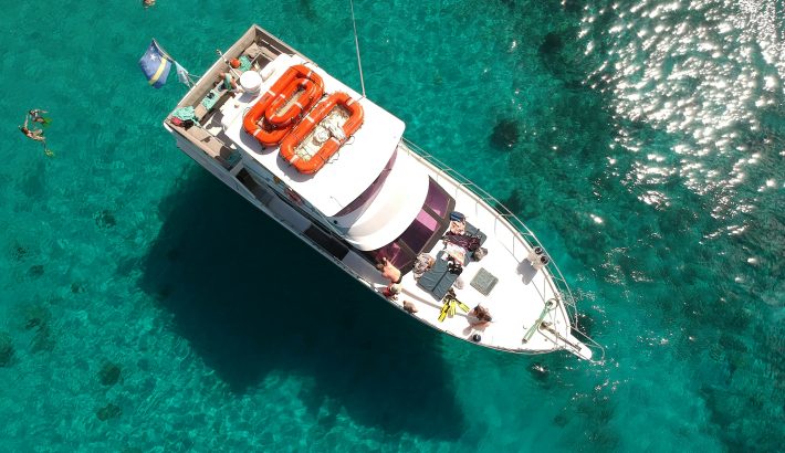 The Best Boat Tours for Non-Swimmers or First-Time Snorkelers