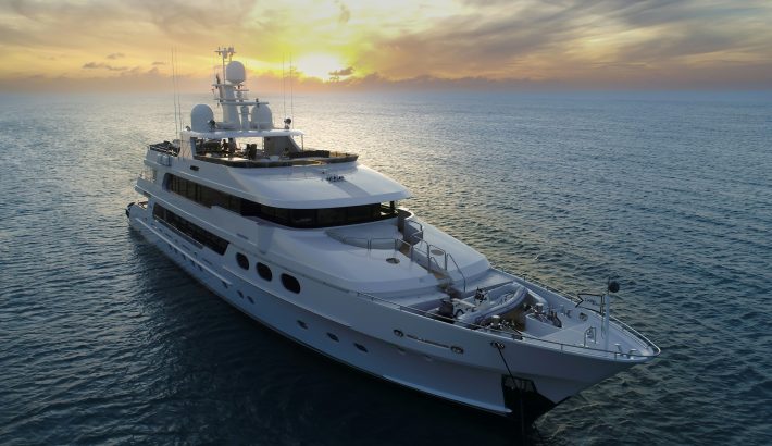 How to Plan a Luxury Yacht Day in Playa del Carmen on a Mid-Range Budget